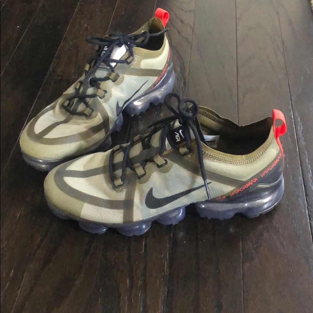 Men’s 8.5 Nike Vapormax VM-2019